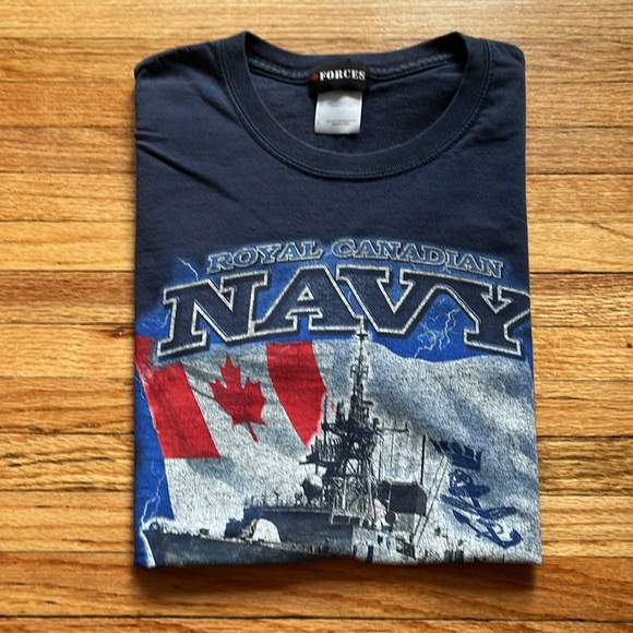 Vintage Royal Canadian Navy T-Shirt / Large - Picture 7 of 7